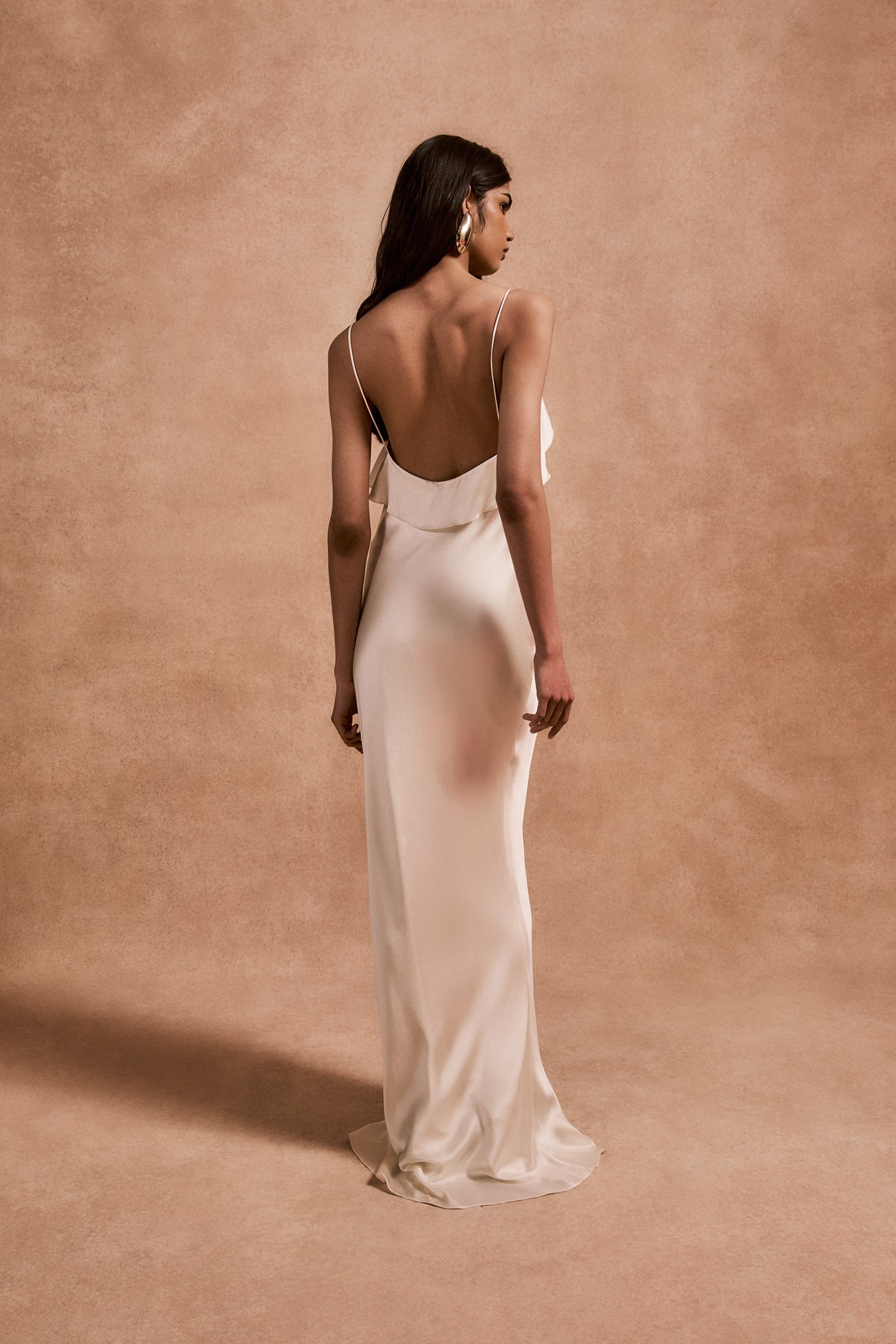 ESPERANZA LONG DRESS IN IVORY SILK SATIN - De La Vali