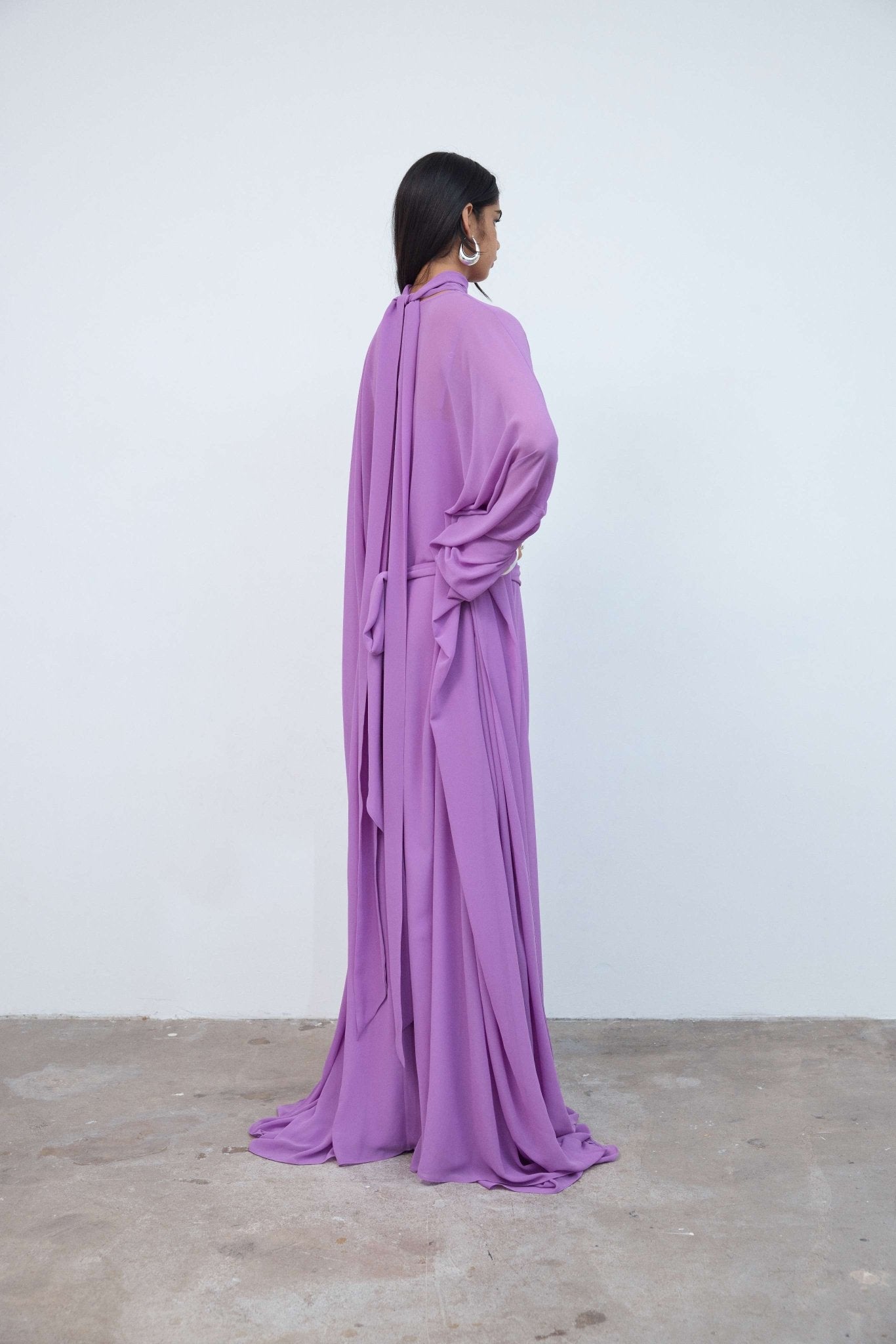 NILA MAXI DRESS IN MAGENTA CHIFFON - De La Vali