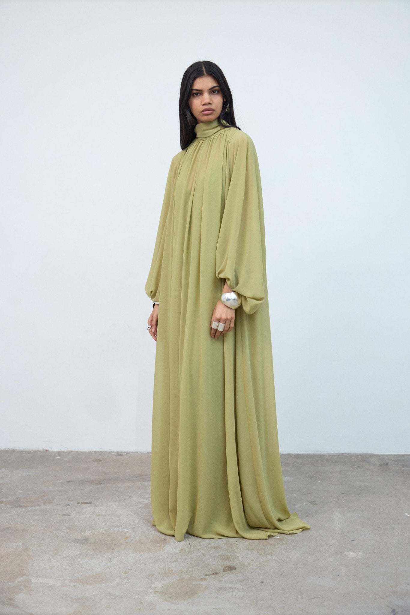 NYX MAXI DRESS IN GREEN CHIFFON - De La Vali