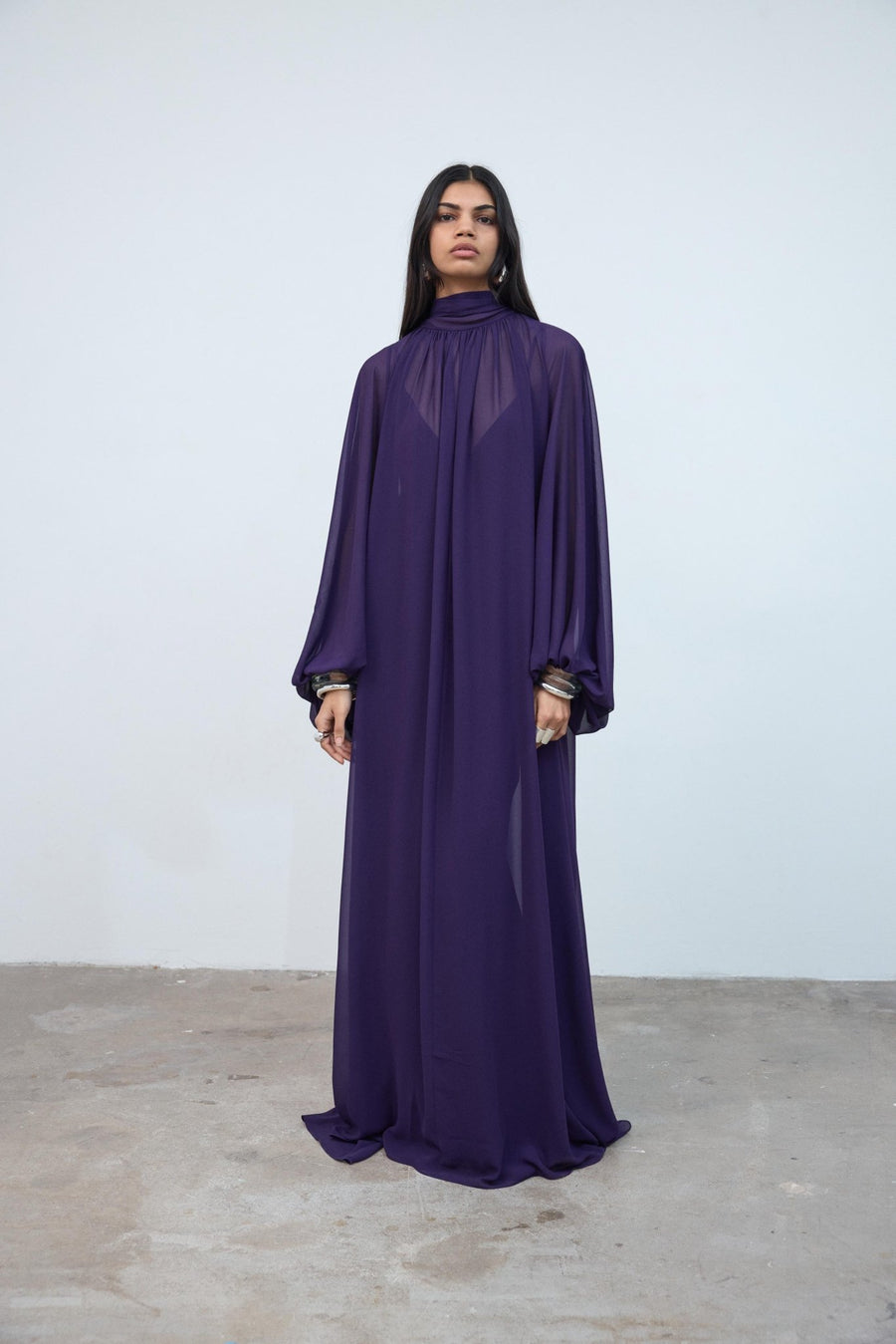 Nyx Maxi Dress in Purple Chiffon - De La Vali – DE LA VALI OFFICIAL