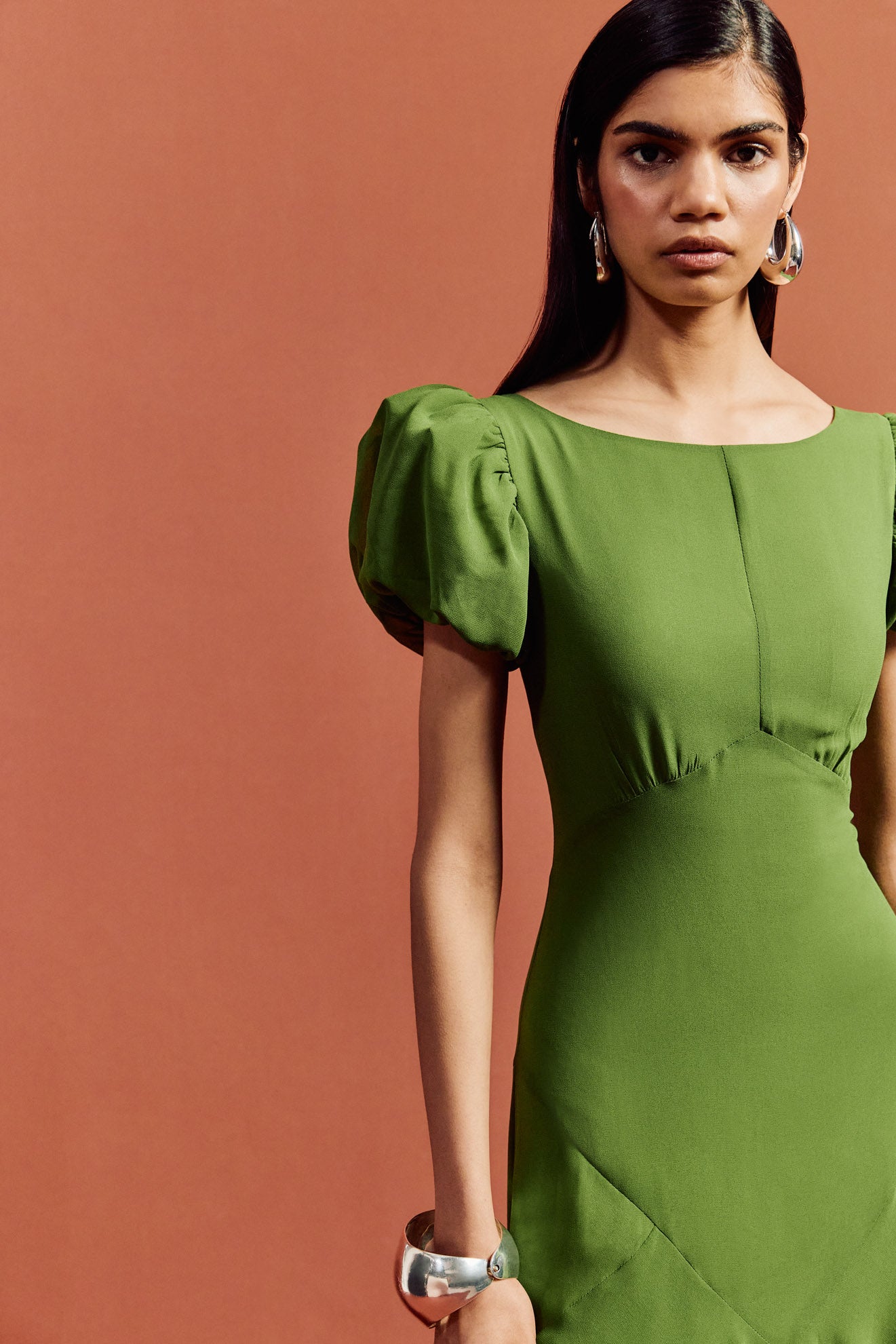 ANETTA MAXI DRESS IN FOREST GREEN CHIFFON - De La Vali