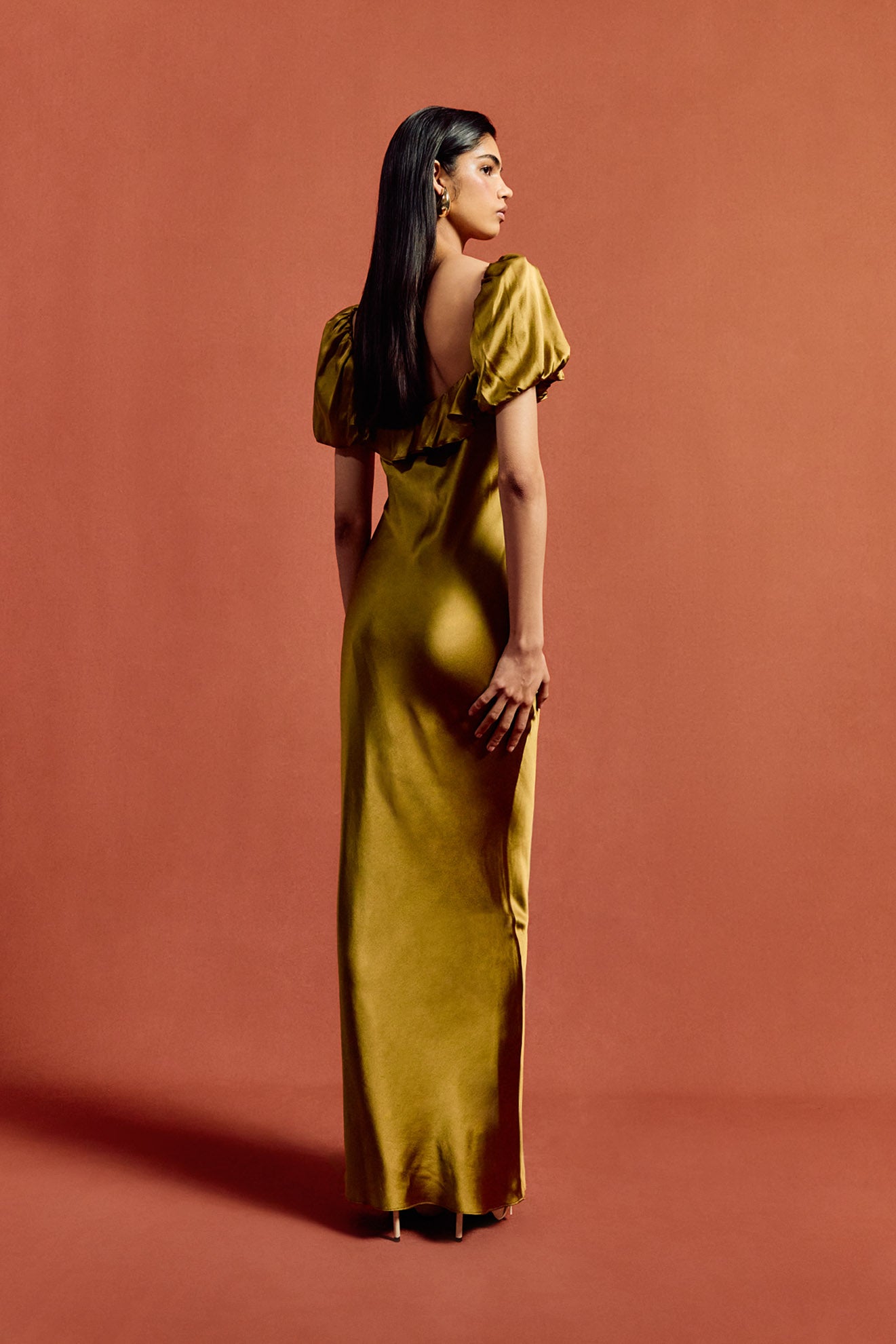 EDEN MAXI DRESS IN FENNEL SILK SATIN - De La Vali