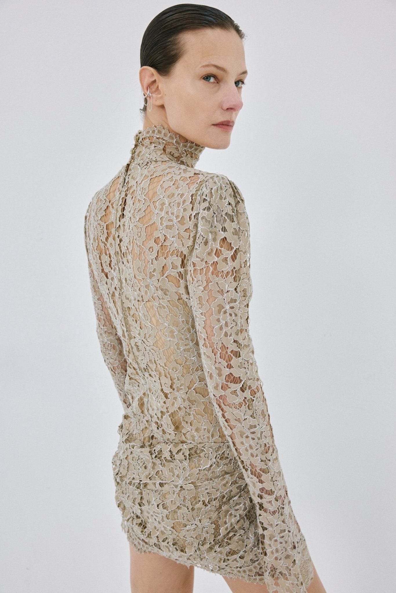 AGARTHA MINI DRESS IN TRUFFLE BROWN METALLIC LACE - De La Vali