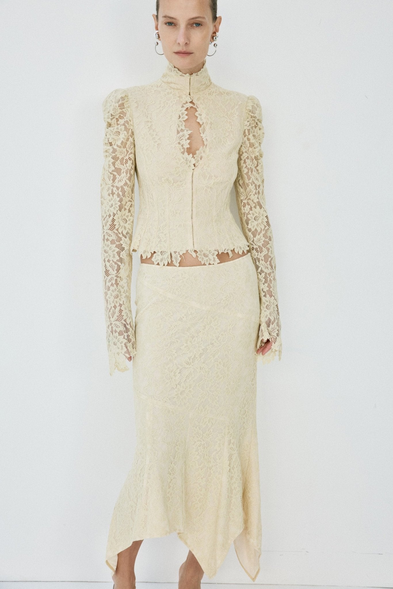 FAELA MIDI SKIRT IN SOFT YELLOW LACE