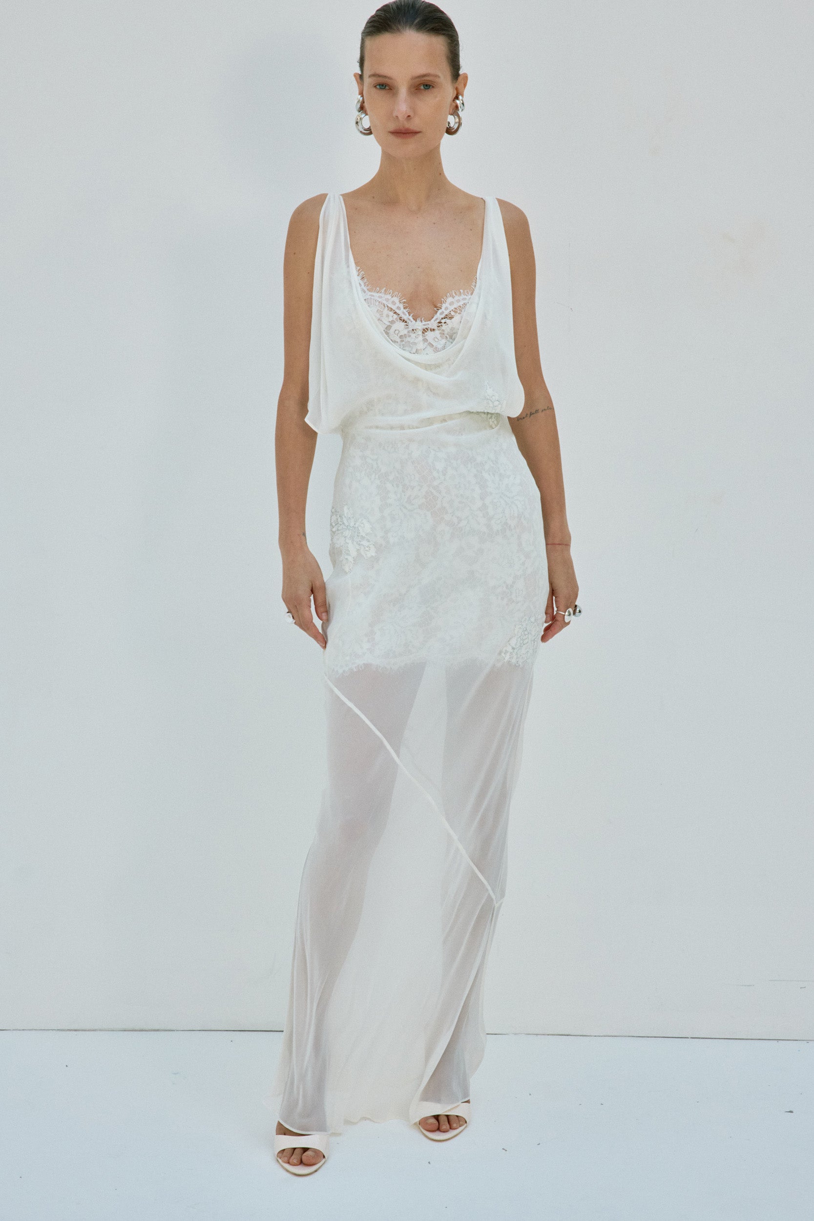EMERALD MAXI DRESS IN IVORY LACE