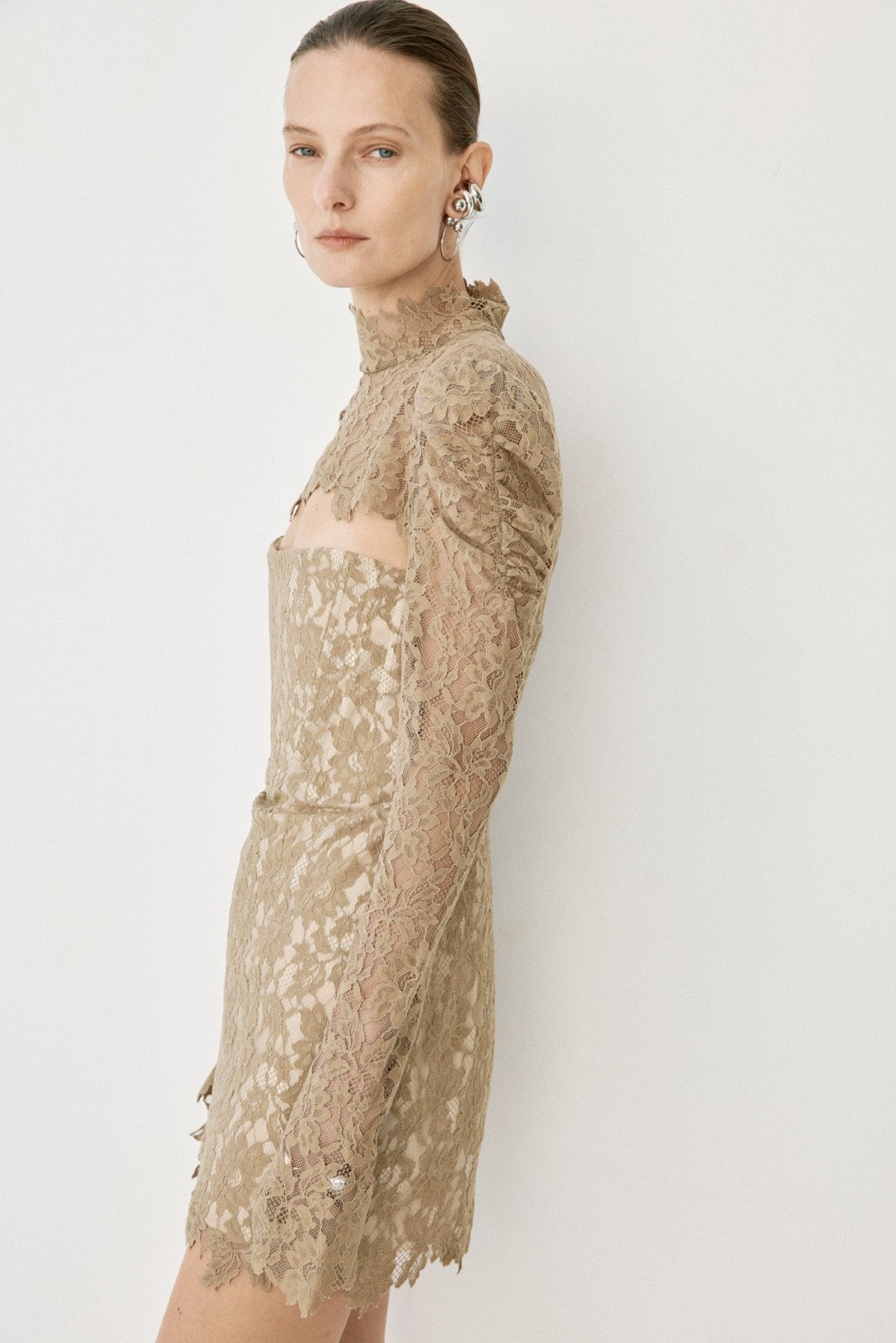 VIRESCO MINI DRESS IN TRUFFLE BROWN LACE - De La Vali