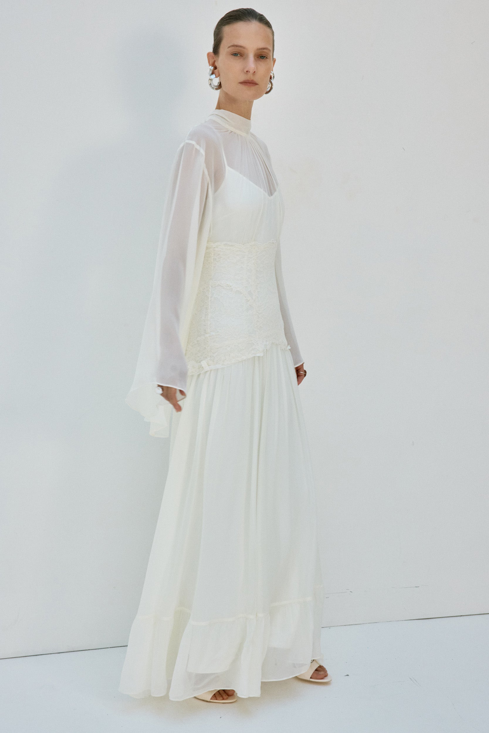 WILLOW MAXI DRESS IN IVORY - De La Vali