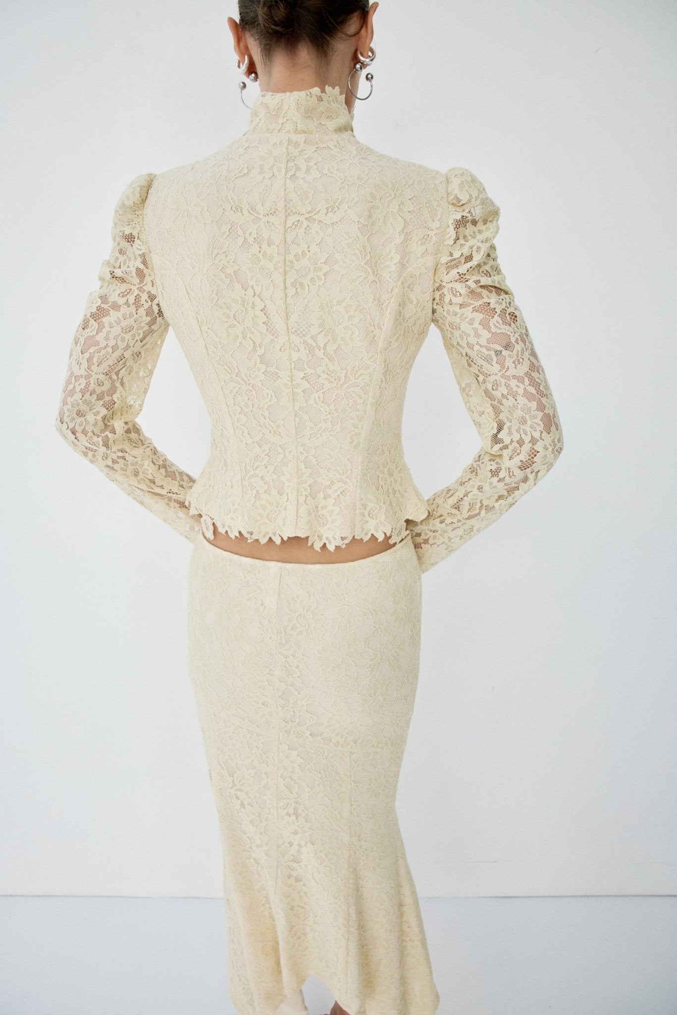 FAELA MIDI SKIRT IN SOFT YELLOW LACE