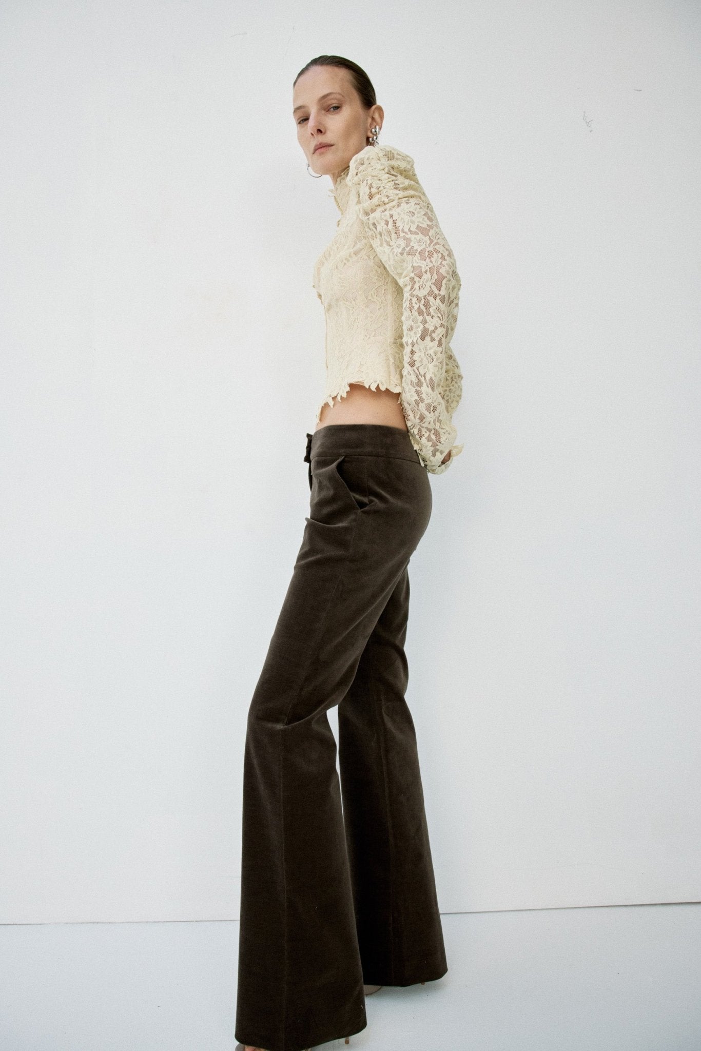 SABLE TROUSERS IN CHOCOLATE BROWN COTTON VELVET