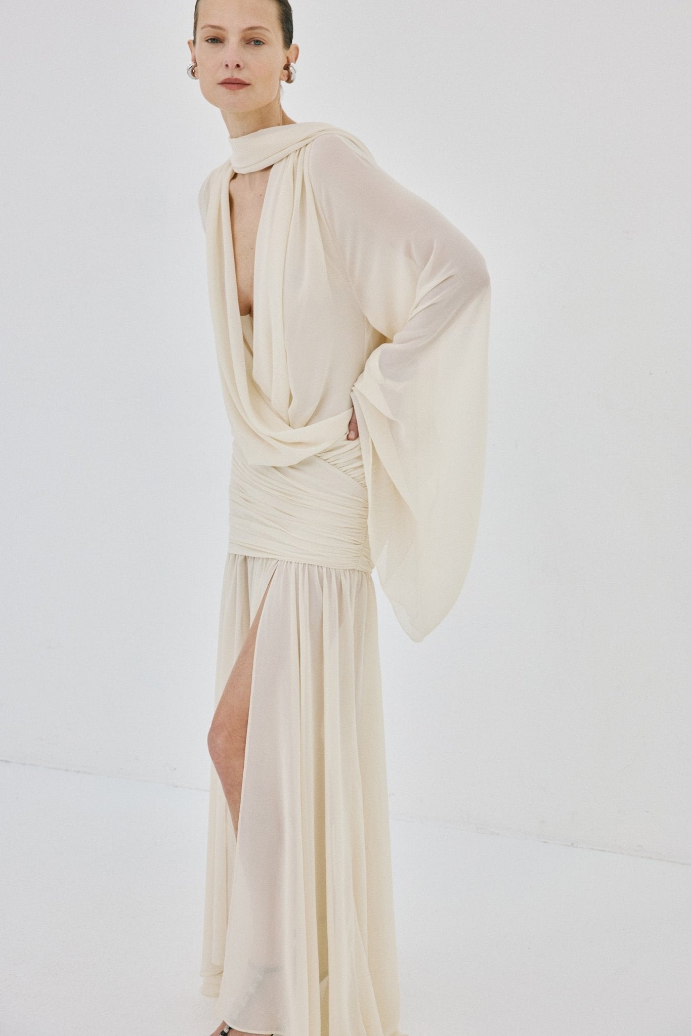 AURELION MAXI DRESS IN WARM IVORY CHIFFON