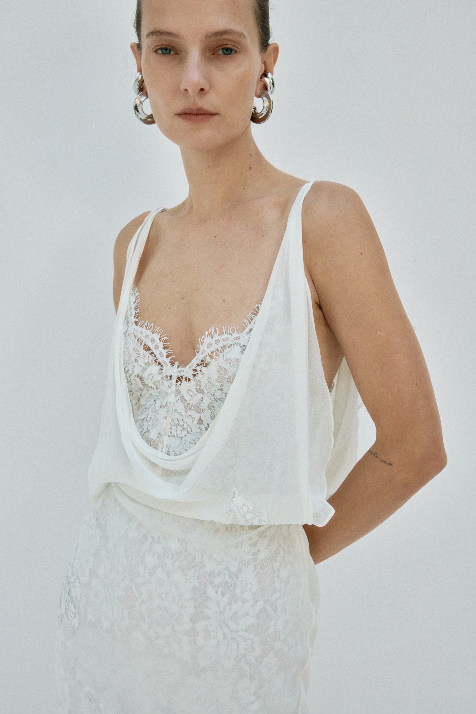 EMERALD MAXI DRESS IN IVORY LACE