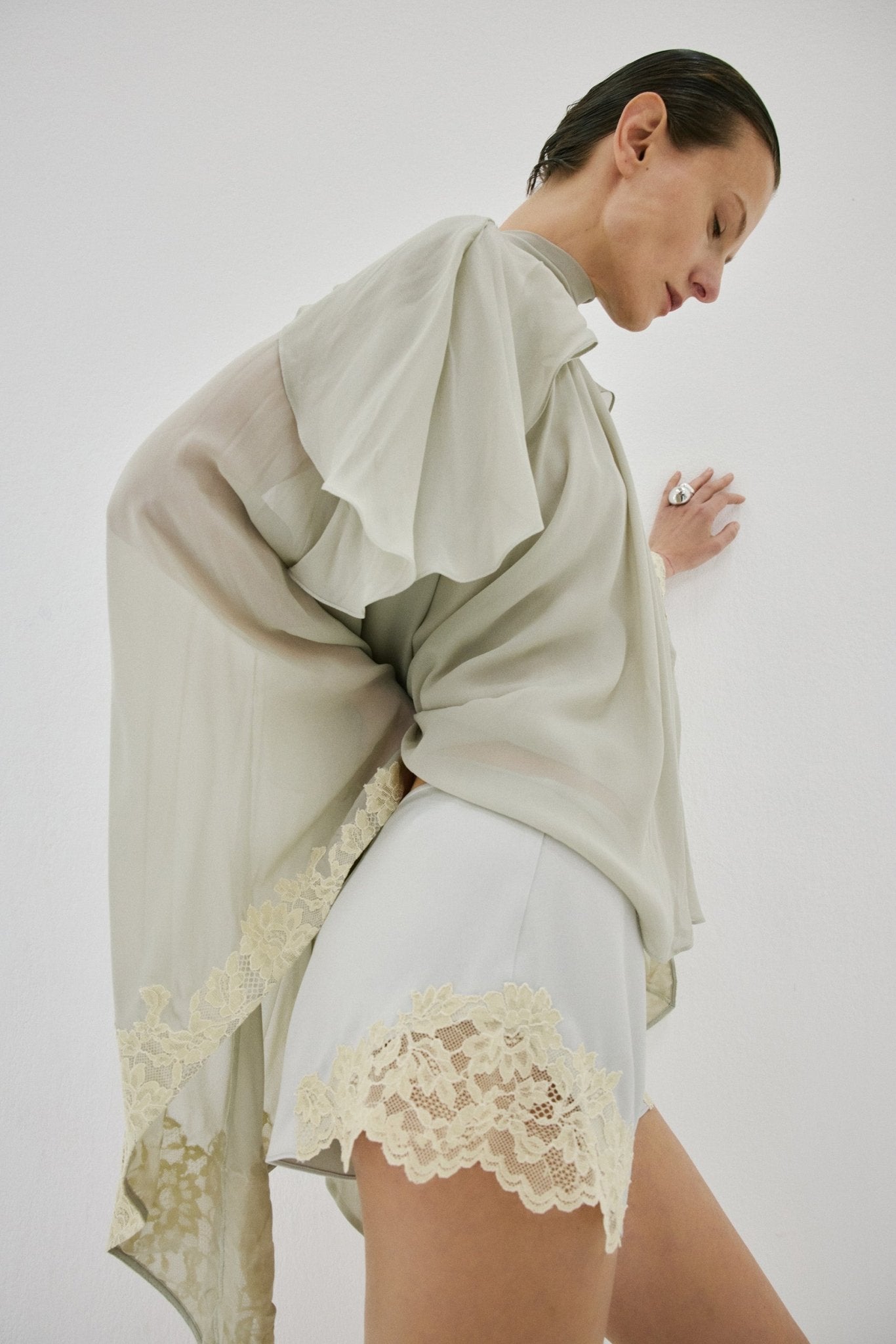 ALITHA TOP IN STONE BEIGE AND SOFT YELLOW