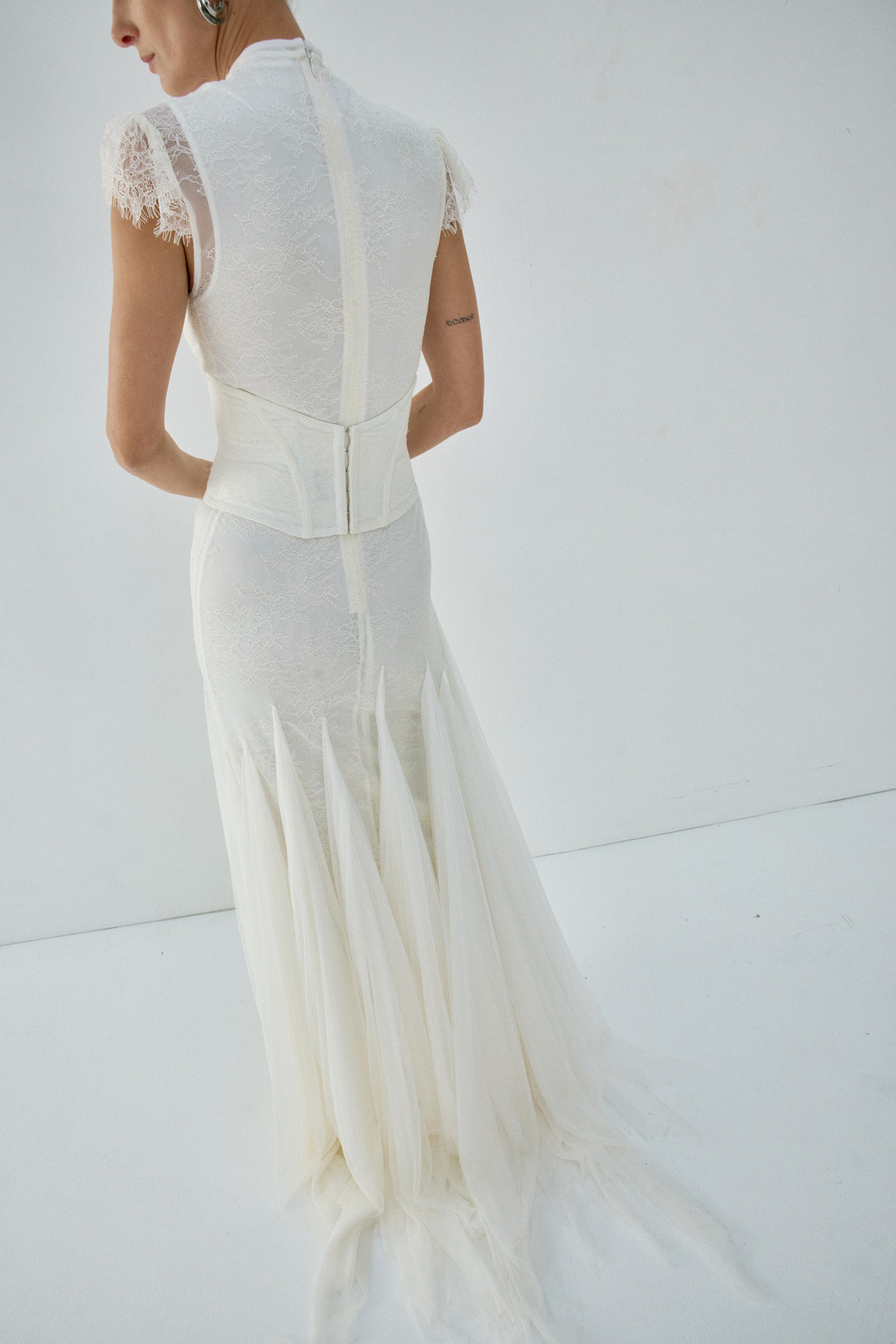 ZEPHYRA MAXI DRESS IN IVORY FINE LACE