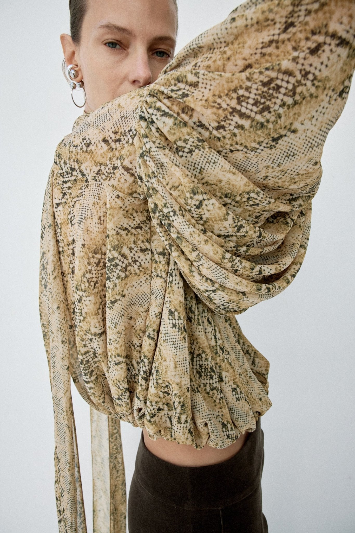 SOLANA TOP IN SERPIENTE YELLOW CHIFFON
