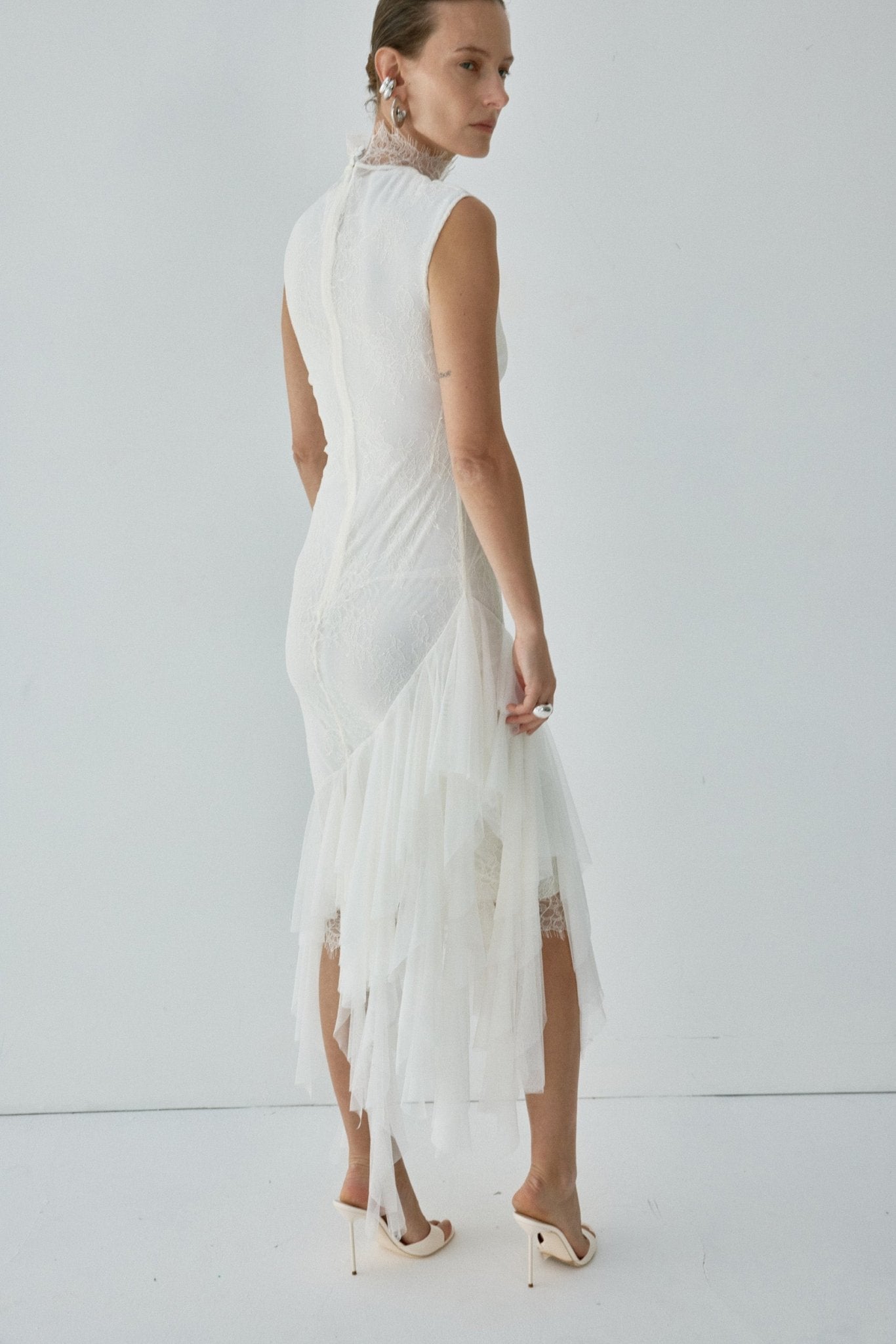 MORWEN MIDI DRESS IN IVORY FINE LACE - De La Vali