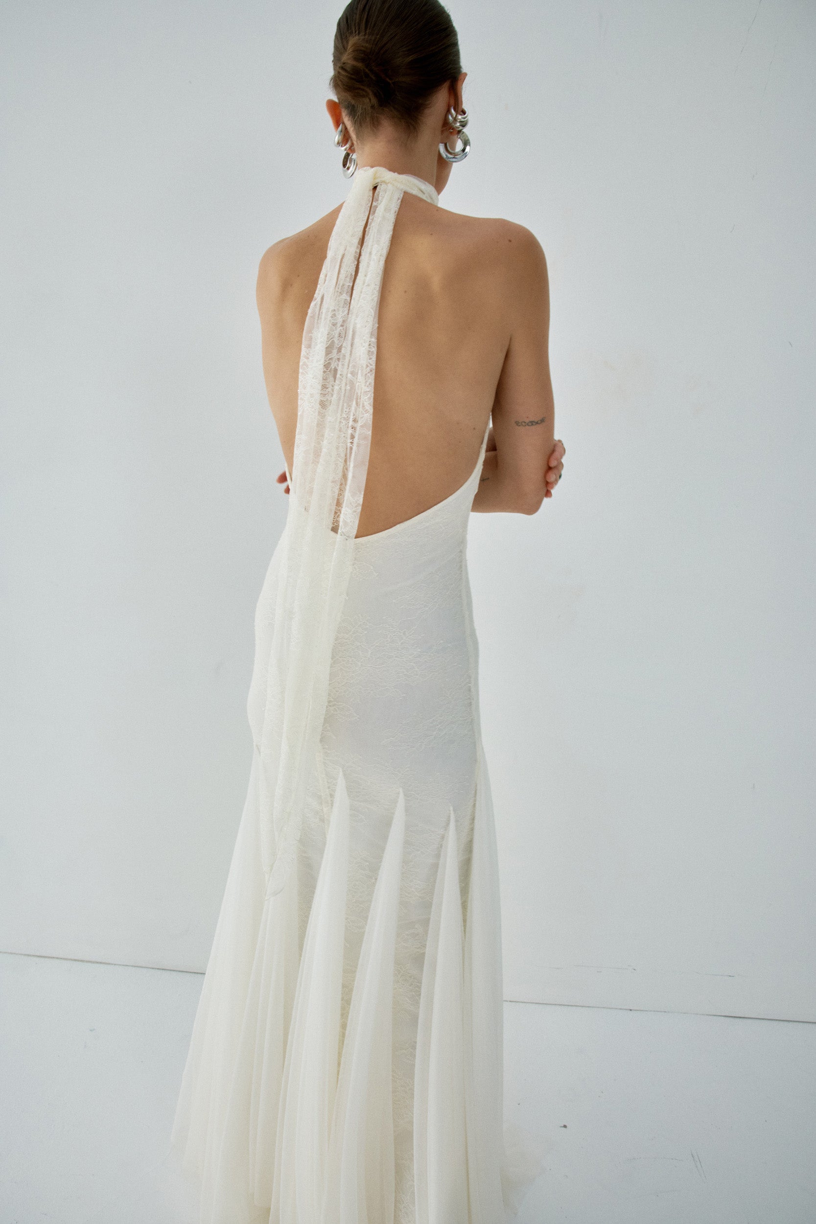 ELOWEN MAXI DRESS IN IVORY FINE LACE - De La Vali