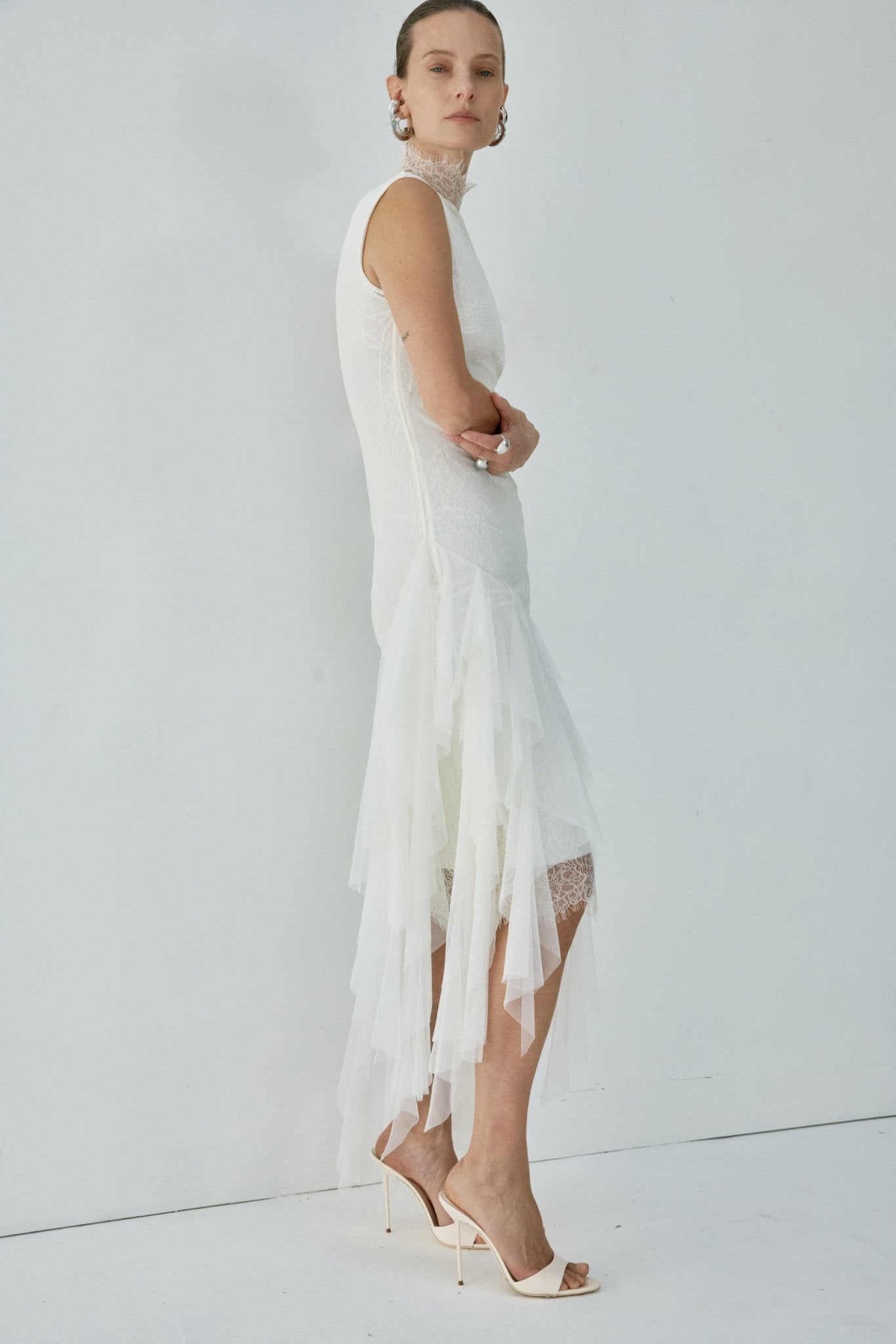 MORWEN MIDI DRESS IN IVORY FINE LACE - De La Vali