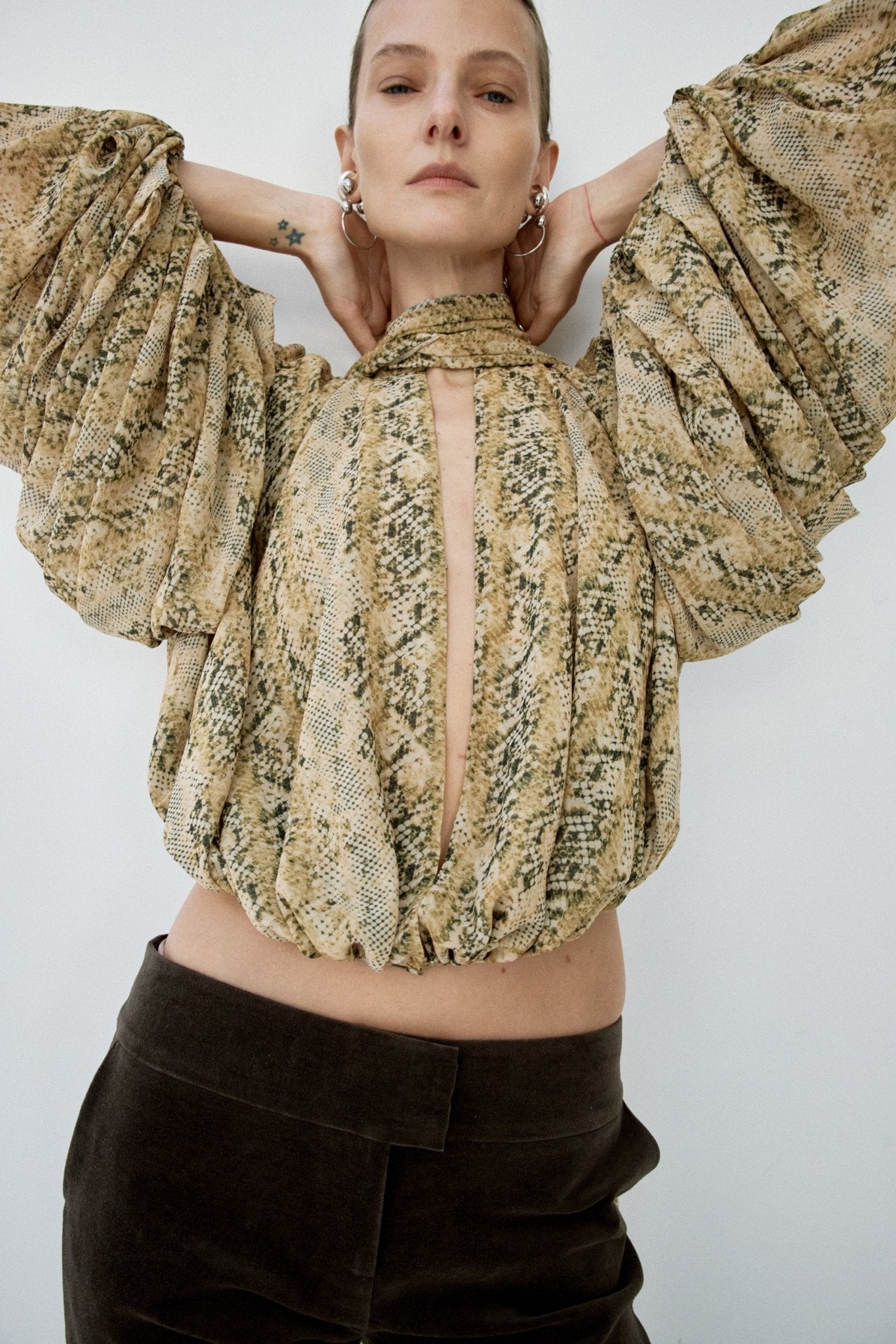 SOLANA TOP IN SERPIENTE YELLOW CHIFFON