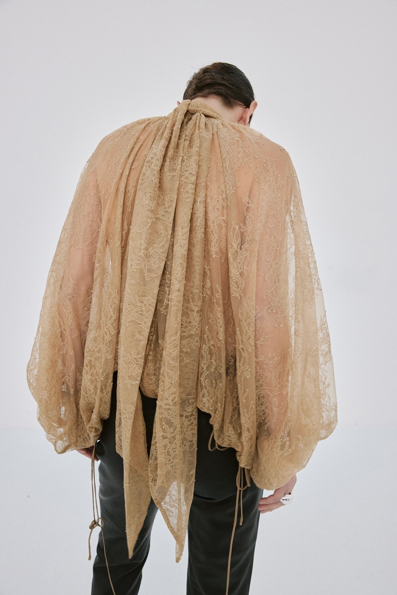 ELUNARA TOP IN TRUFFLE BROWN FINE LACE