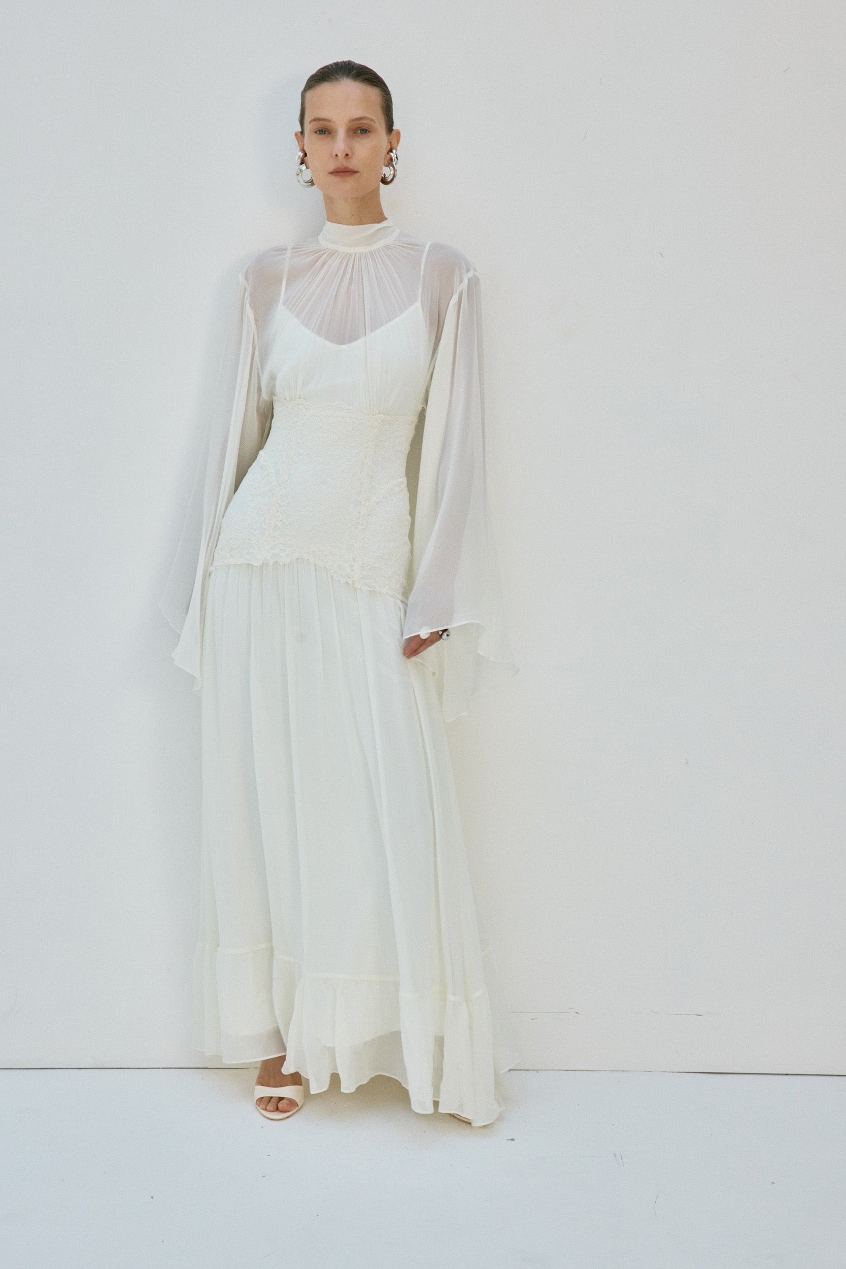 WILLOW MAXI DRESS IN IVORY - De La Vali