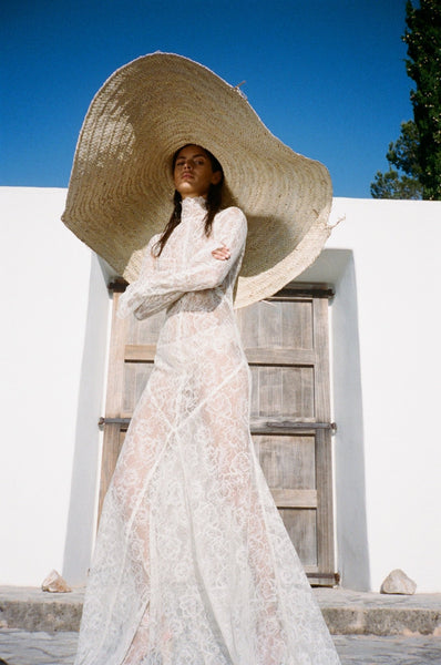 HERMOSA MAXI DRESS IN IVORY LACE – DE LA VALI OFFICIAL