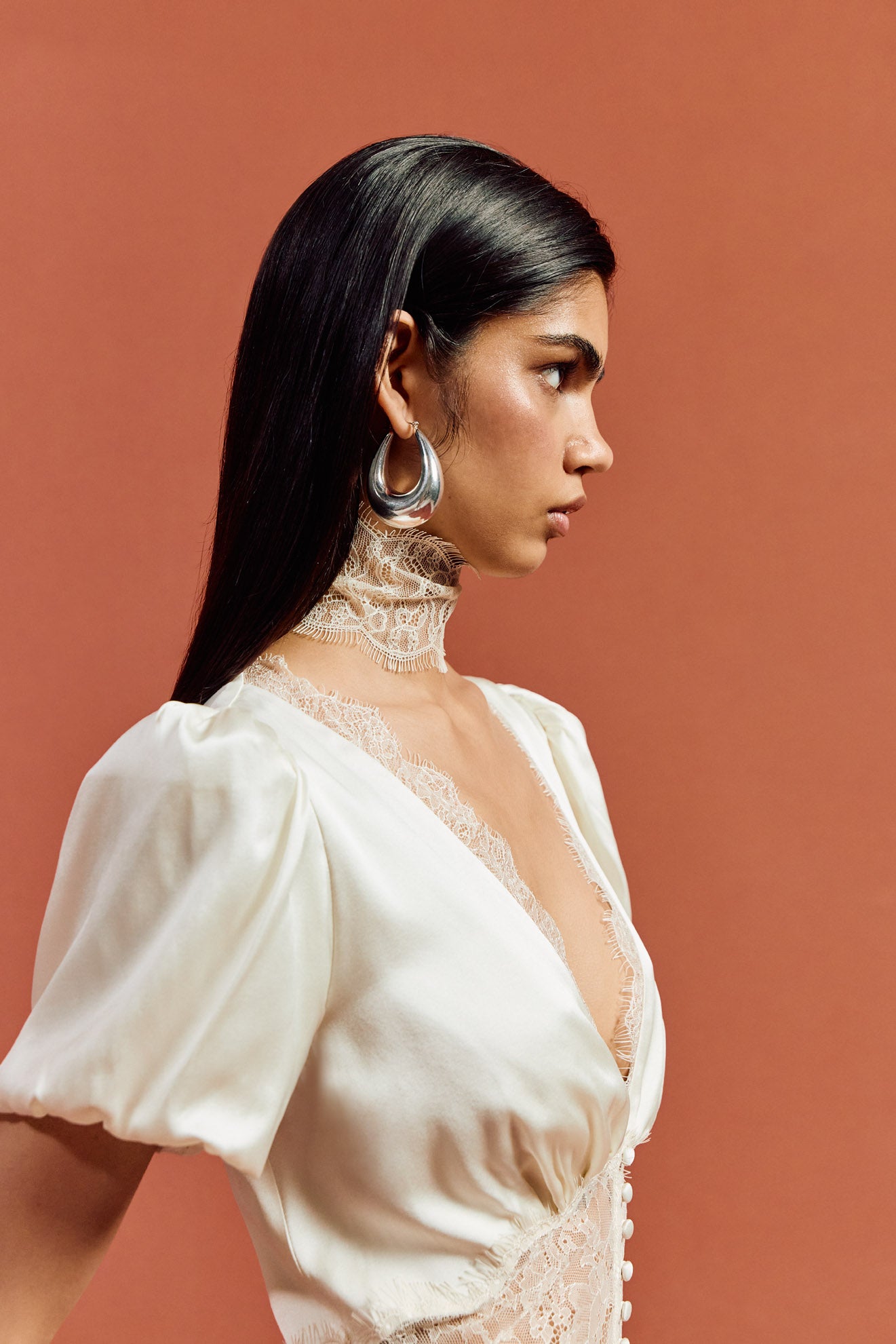 PAVLOVA LONG DRESS IN IVORY SILK SATIN - De La Vali