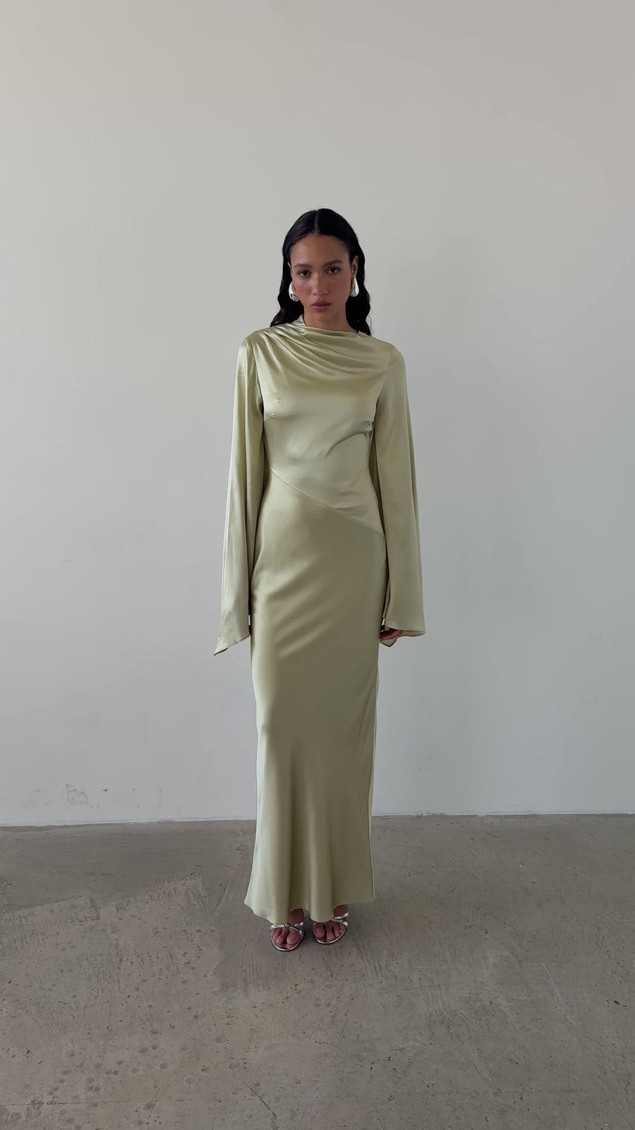 ONDAS MAXI DRESS IN SAND SILK SATIN