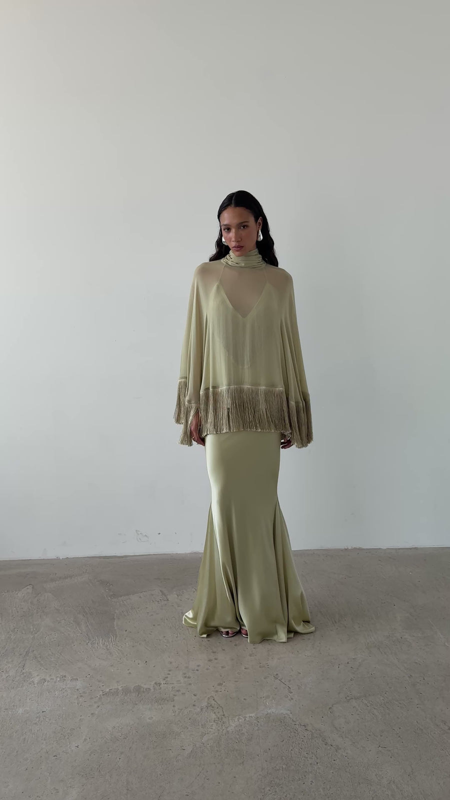 SUELO SKIRT IN SAND SILK SATIN