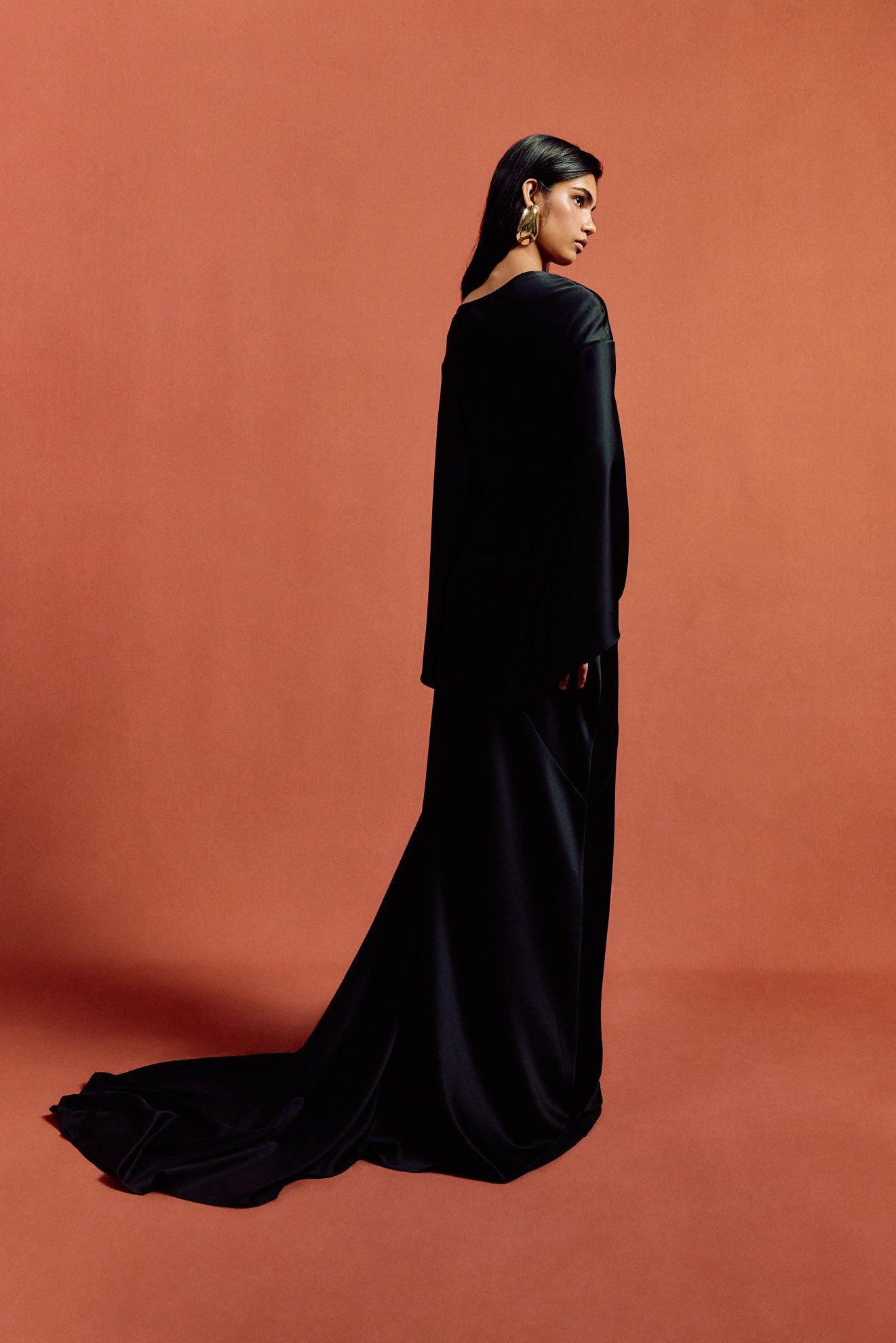 XANTHE MAXI DRESS IN BLACK SATIN CREPE - De La Vali