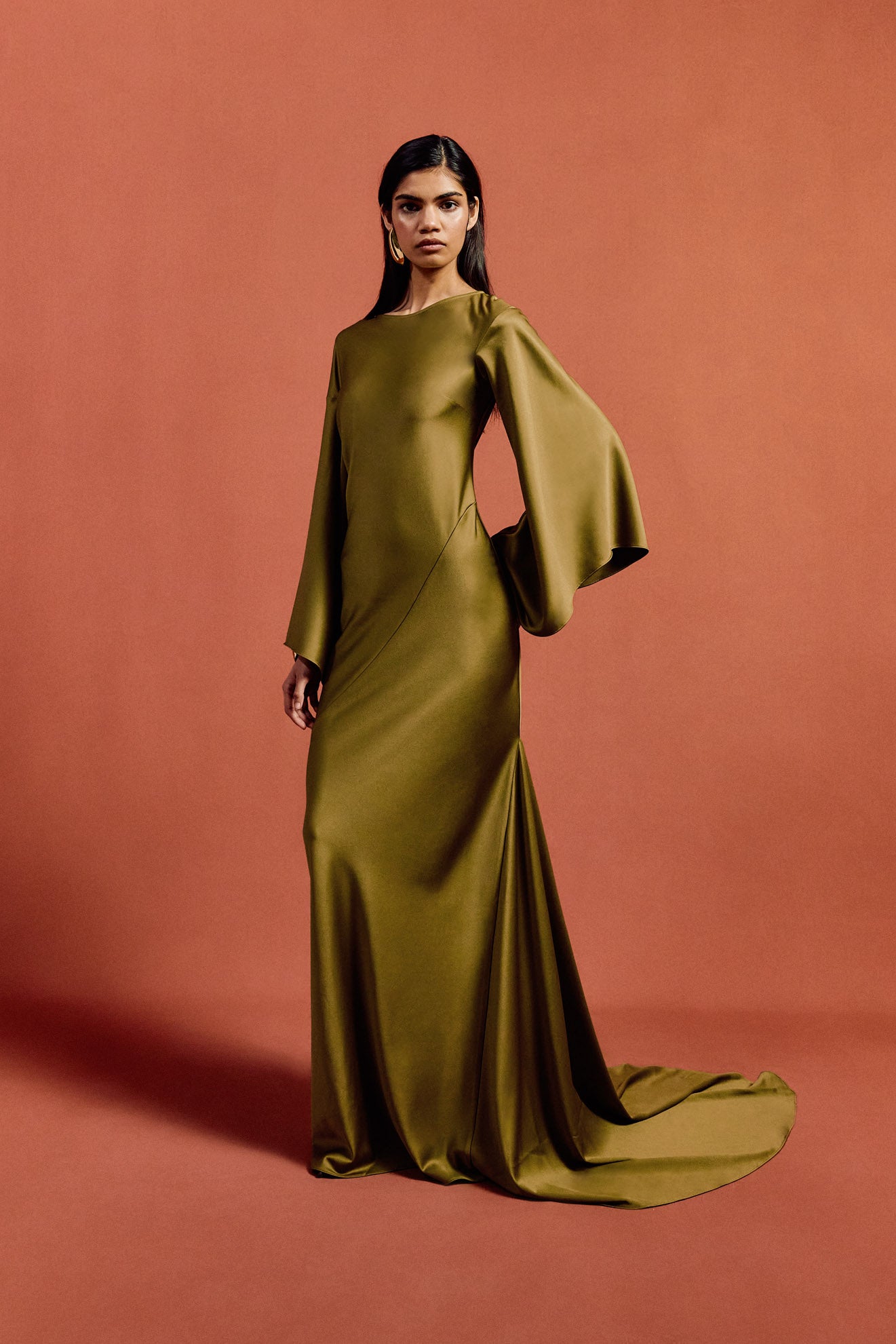 XANTHE MAXI DRESS IN FENNEL SATIN CREPE - De La Vali