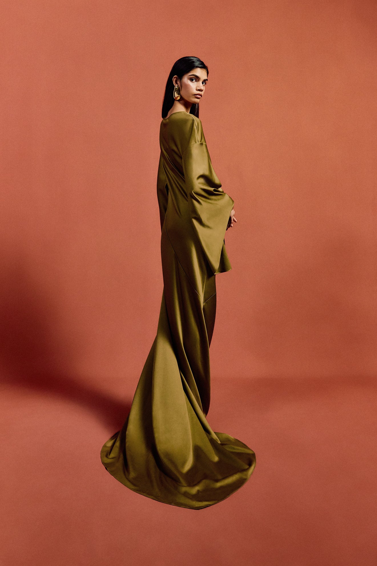 XANTHE MAXI DRESS IN FENNEL SATIN CREPE - De La Vali